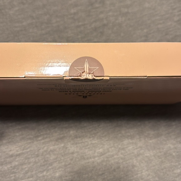 Jeffree Star Chocolate Soft Touch Hand Mirror - Picture 4 of 5